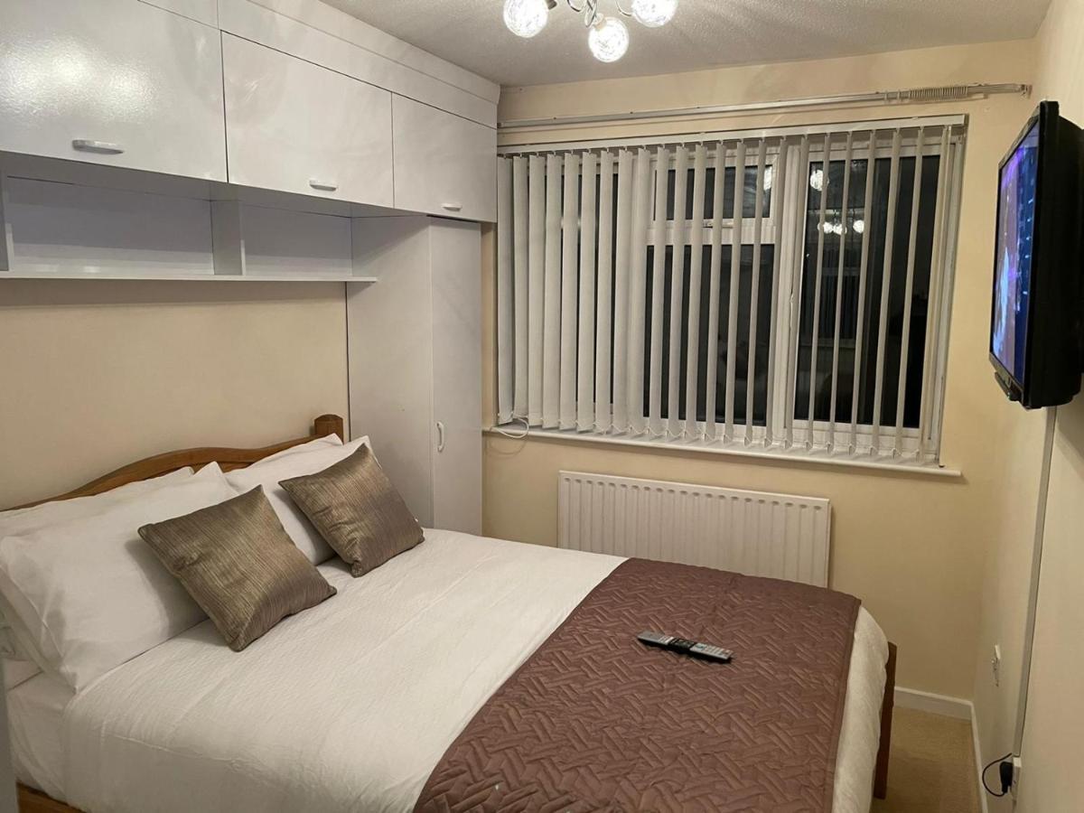 Elegant Devon Villa Luton  Eksteriør bilde